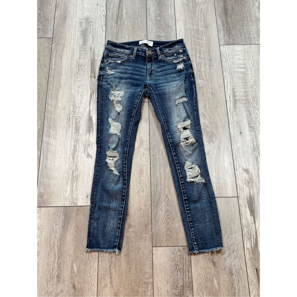 BKE Women Skinny Jeans in Distressed Dark Wash Blue
